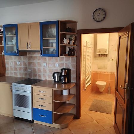 Domo Apartment Stredokluky ภายนอก รูปภาพ