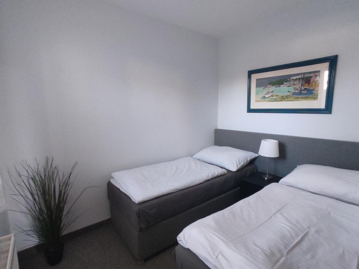 Domo Apartment Stredokluky ภายนอก รูปภาพ